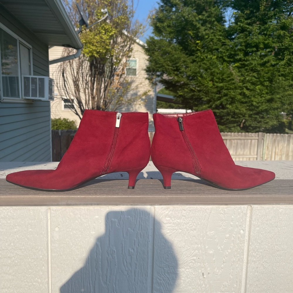 Brand new naturalizer brand new cute booties! ❤️💖